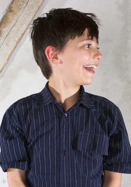 Porträt eines kleinen Jungen — Stockfoto