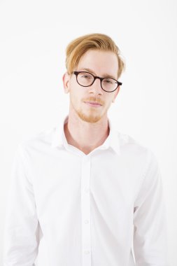 Kızıl saçlı genç bir adam portresi