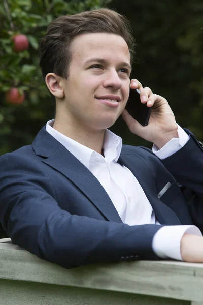 Young businessman on the phone — Stock Photo, Image