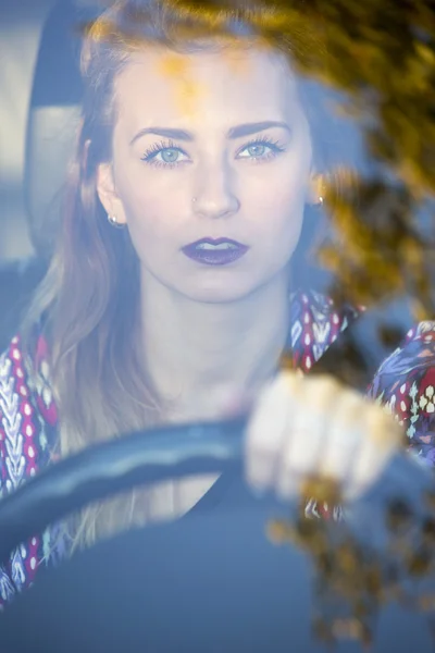 Woman driving — Stock Photo, Image