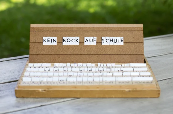 Almanca bir metnin: "Kein Bock auf Schule" — Stok fotoğraf