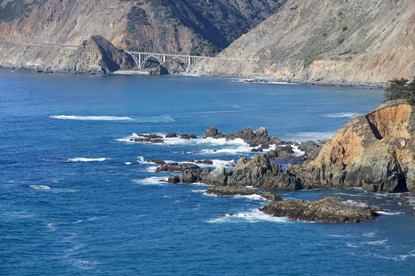 Büyük dere kemer köprü Big Sur — Stok fotoğraf