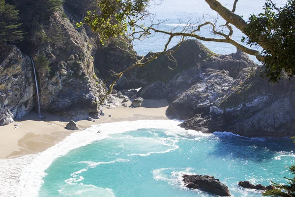 Mcway falls big sur Kalifornien — Stockfoto