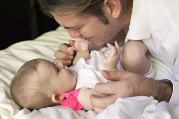 Padre con bebé — Foto de Stock