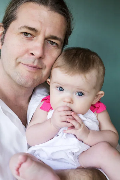 Padre con bebé — Foto de Stock