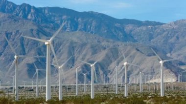 Rüzgar jeneratörleri Palm Springs, Ca yakınındaki yeti