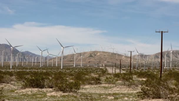 Wiatr zasilany generatorów w pobliżu Palm Springs, Ca — Wideo stockowe