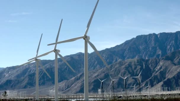 Rüzgar jeneratörleri Palm Springs, Ca yakınındaki yeti — Stok video