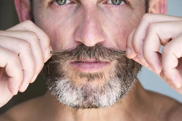 Portrait of a man with beard — Stock Photo, Image