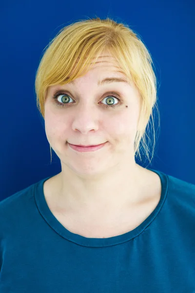 Portrait of young blond woman with a big smile — Stock Photo, Image