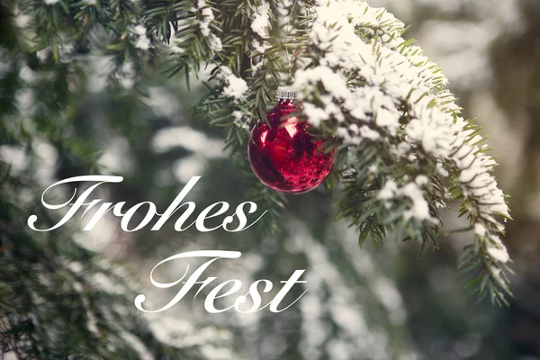 Alemão 'Frohes Fest' (Feliz Natal) com bola de Natal — Fotografia de Stock