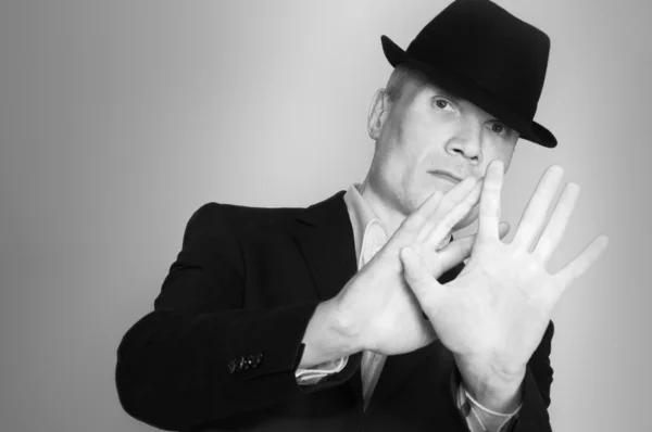 Man in suit and black hat — Stock Photo, Image