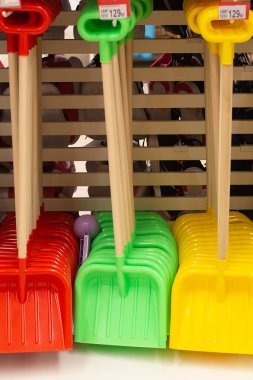 Çocukların kar küreği, dükkan, alışveriş