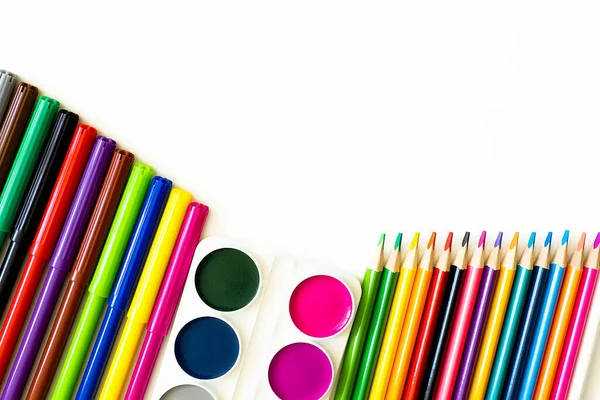 Crayons Couleur Peintures Marqueurs Sur Fond Blanc Fournitures Scolaires — Photo