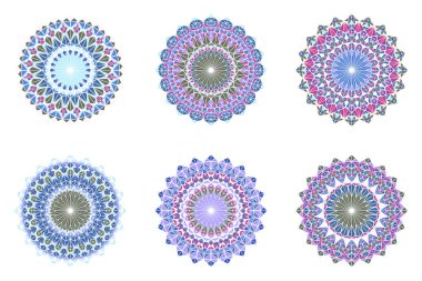 Geometrik renkli soyut üçgen mozaik mandala logosu kümesi