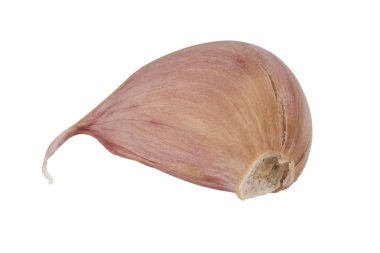 Sarımsak karanfili beyaz arkaplanda izole edilmiş.