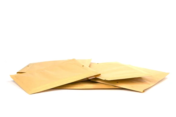 Свалка пузыря разного размера подкладка доставки или упаковки конвертов — стоковое фото
