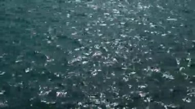 Yunanistan 'ın Rodos mandraki limanı yakınlarında Akdeniz' in yıldızlı turkuaz suyu