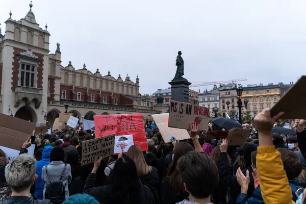 Krakow Polonya Ekim 2020 Polonyalılar Şehir Merkezinde Kürtajın Tamamen Yasaklanmasını — Stok fotoğraf