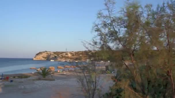 Rhodos Grekland Pan Skott Rodos Stranden Solnedgången Mot Blå Medelhavet — Stockvideo