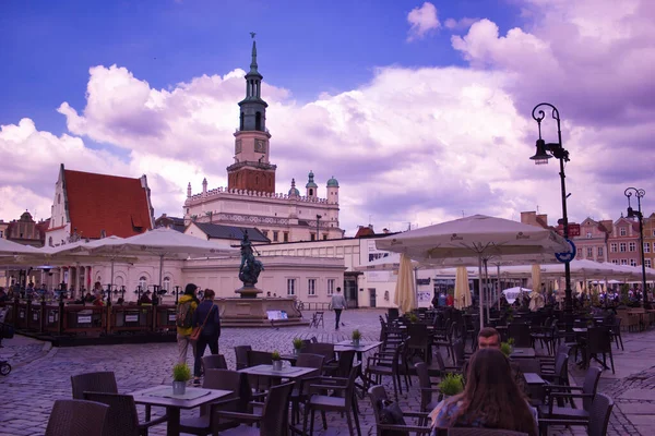 Wroclaw Polen Mai 2019 Menschen Die Sommer Bei Bewölktem Himmel — Stockfoto