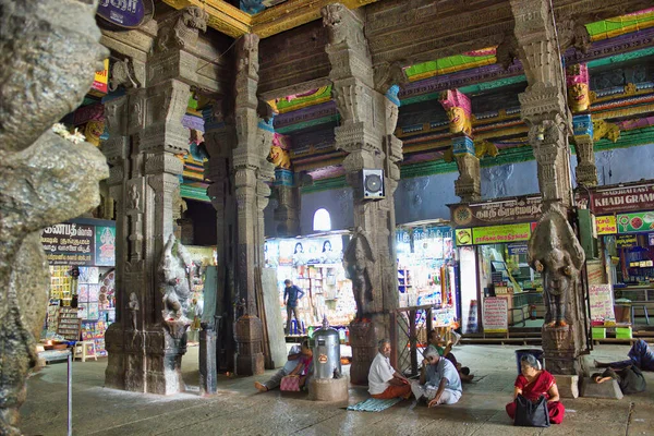 Madurai India Novembre 2018 Antichi Pilastri Cemento All Interno Tempio — Foto Stock