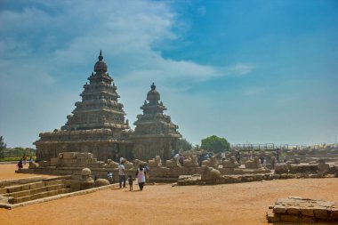 Chennai, Güney Hindistan - 28 Ekim 2018: Mamallapuram veya Mahabalipuram, Hindistan 'ın güneyindeki Tamil Nadu eyaletinde Bengal Körfezi ile Büyük Tuz Gölü arasında yer almaktadır.