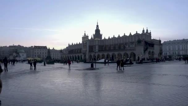폴란드 2021 겨울에 엔니스 타운의 크라코프 중심가를 — 비디오
