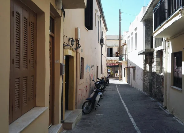 Creta Grecia Stretta Corsia Passaggio Tra Edificio Con Finestre Due — Foto Stock
