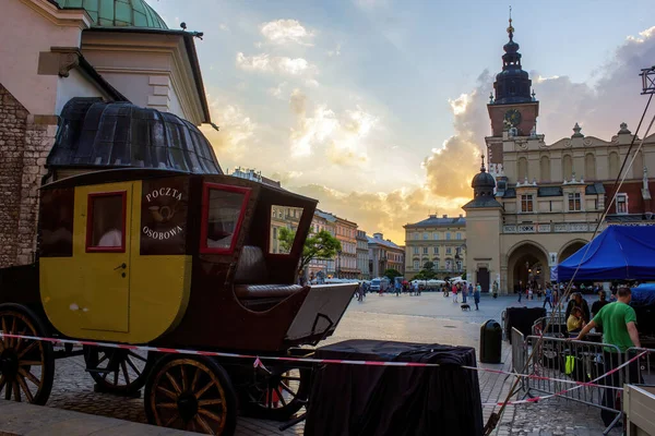 Krakau Polen Juni 2014 Mittelalterlicher Öffentlicher Postdienst Durch Pferdekutsche Die — Stockfoto