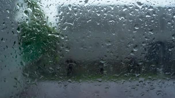 Eau Tombe Sur Vitre Nuages Tempête Grêle Foncée Arrière Plan — Video