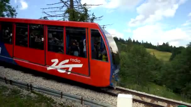 Zakopane Polonia Agosto 2021 Funicular Colina Gubalowka Asciende Montaña Gubalowka — Vídeos de Stock