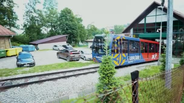 Zakopane Πολωνία Αυγούστου 2021 Funicular Του Λόφου Gubalowka Ανεβαίνει Στο — Αρχείο Βίντεο