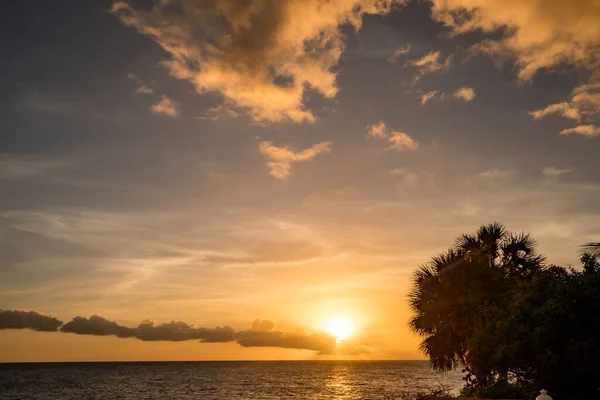 Hermoso Atardecer Sobre Mar — Foto de Stock