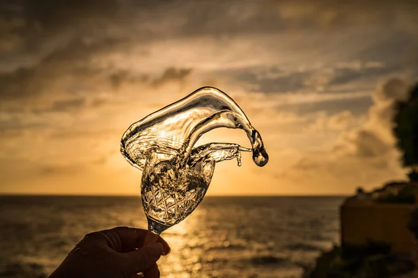 Склянка Бризками Води — стокове фото