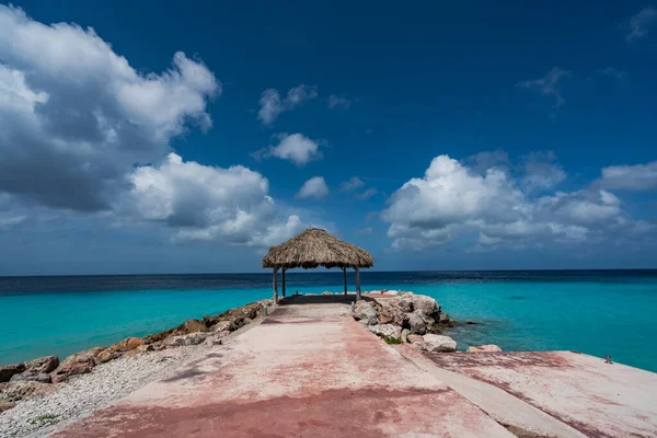 Vacker Tropisk Strand Med Blå Himmel — Stockfoto