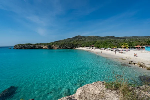 Bela Praia Com Céu Azul — Fotografia de Stock