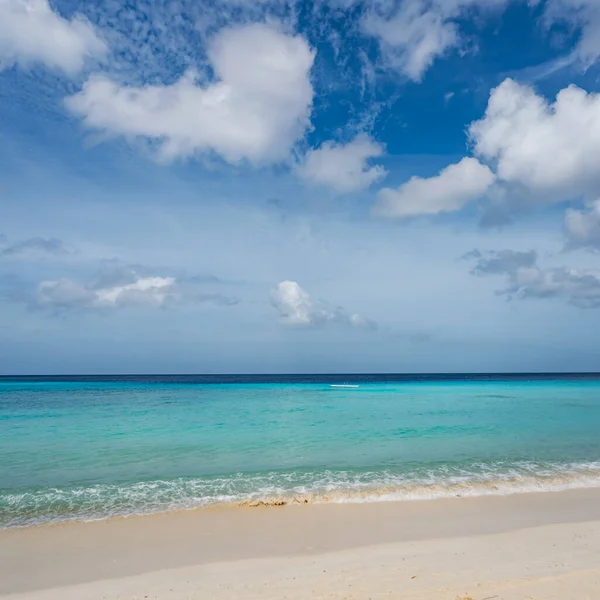 美丽的热带海滩 白沙滩和蓝天 — 图库照片