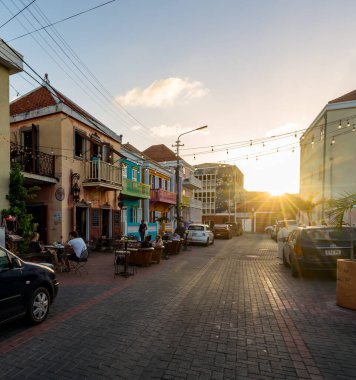Petermaai 'de dolaşmak Willemstad' ın tarihi bir parçasıdır.