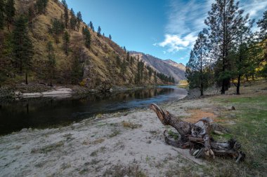 Sonbaharda Somon Nehri, Idaho