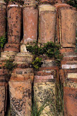 Eski Çatı Zona Yığını