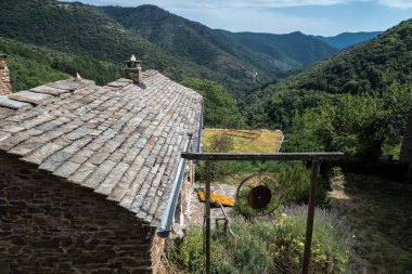 Thines Köyü, Ardeche, Fransa