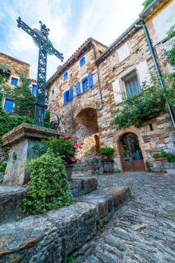 Köy Donanması, Les Vans, Ardeche, Fransa