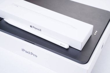 KUALA LUMPUR, MALAYSIA - 28 HAZİRAN 2021: Apple iPad Pro 11 