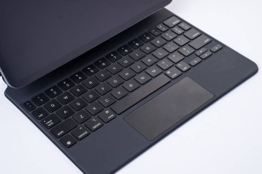 KUALA LUMPUR, MALAYSIA - 28 HAZİRAN 2021: Apple iPad Pro 11 