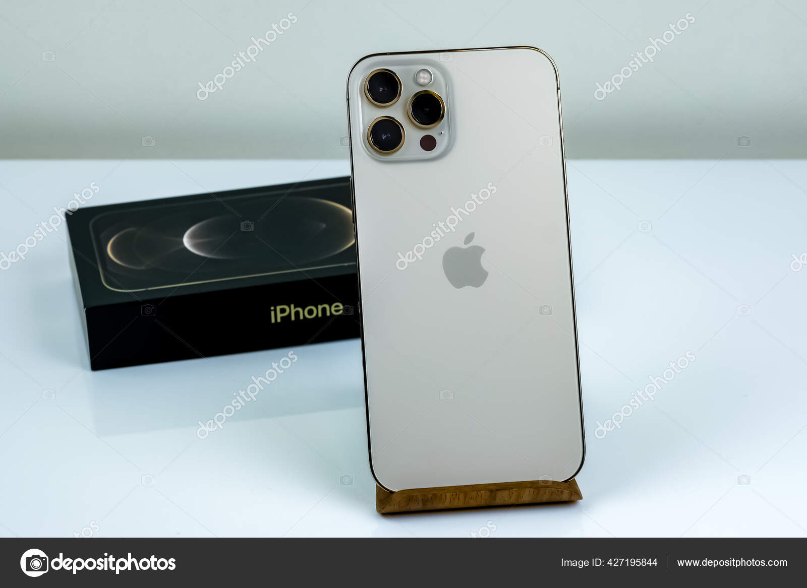 Iphone Pro Max Gold Held Customer Next Its Box Stock Editorial Photo C Nycruss Iphone Pro Max Gold Held Customer Next Its Box Stock Editorial Photo C Nycruss