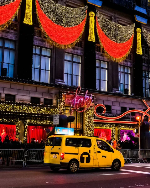 Saks Fifth Avenue Light Show Fifth Avenue Recht Tegenover Het — Stockfoto