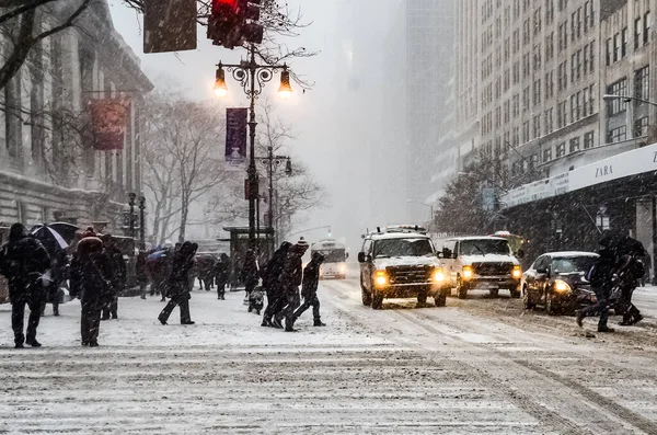 Tempête Neige Hivernale New York Avec Fortes Chutes Neige Voitures — Photo