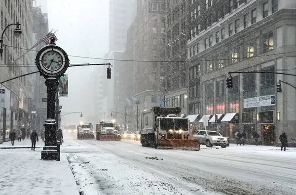 Tempête Neige Hivernale New York Avec Fortes Chutes Neige Voitures — Photo