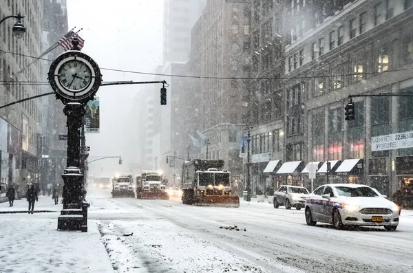 Tempête Neige Hivernale New York Avec Fortes Chutes Neige Voitures — Photo
